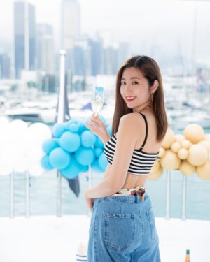 Yoyo Chen Instagram - 七夕快樂✨
我的情人們♥️🥂

#loveyo
#七夕