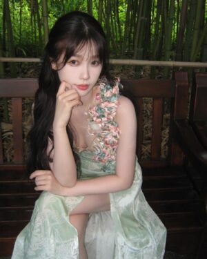 Yu Shuxin Instagram - 