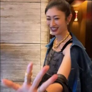 Yu Yamada Instagram - 誕生日って
やっぱり嬉しいものですね♡♡♡

ありがとう❤

美女に囲まれて
色んなトーク♡♡♡♡

勉強になりました♡

運動もそろそろしないと！！！！