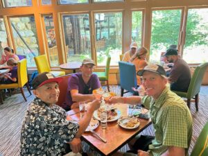 Yuji Hirayama Instagram - On the last day of the trip, we toasted at the Ahwahnee Hotel 🥂 to end the trip.
It was a trip with no plans, staying for 6 days and climbing for 6 days.
My body was sore all over, but I boarded the return flight ✈️.
It was a trip to recall various memories and rewrite them in the memories of the three of us.

Life may be like a moment.
Each person has the role of passing on the baton from their ancestors to future generations, and there are good old things in our own way.

It was a trip that made me want to talk about our legacy and history as much as possible.
The future should be decided by the young people who create the future to continue from us and we (old man) have to leave our wisdom behind.

Hans @hansflorine , who is active at 30 years 2 time old, is almost his birthday🥂🥂 cheers until we meet again 😆👍🍻
And to Johan @mus_johan , who came up with the idea for this trip, it was a great trip. Thank you 😊

旅の最終日、アワニーホテルで乾杯🥂、旅の締め。
6日滞在で6日登ると言う凄いノープランの旅。
身体はあちこち痛いまま、帰りのフライト✈️に乗る。
様々な記憶を思い出し、3人の記憶に再び綴る旅だった。

人生は一瞬のようなものかもしれませんね。
祖先から後世にバトンを繋ぐ役割を一人一人になっていて、古き良きものはそれなりに存在する。

自分達の遺産や歴史はできる限り語りたいと思う旅となった。
未来は未来を作る若者が判断すべきで、おじさん達は知恵を残していかなければ行けない。

還暦にして、アクティブなハンス @hansflorine 、もうすぐお誕生日ですね！
また会う日まで😆👍🍻
そして、この旅を発案してくれたヨハン @mus_johan 、最高の旅でした。ありがとう😊

@thenorthfacejp @thenorthface @thenorthface_climb 
@lasportivajp @beal.official @carbongrip @climbskinspain 
@basecamp_import @basecamp_hanno @basecamp_mgmt 
@yosemitenps @hansflorine @mus_johan 

#neverstopexploring #tnfathletes #tnfjp #ザノースフェイス #yosemitenationalpark #tradclimbing #フリークライミング