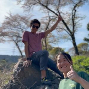 Yuji Hirayama Instagram - With @projectsend.sg crew in Mitake🌸⛰️
Cherry blossoms,wind,sun,sounds of river and happy voices✨✨🤩☀️
What a wonderful time😍

御岳で @projectsend.sg の仲間と共に🌸⛰️
桜、風、太陽、川の音、そして幸せそうな声✨✨🤩☀️
なんて素晴らしい時間😍

@basecamp_iruma 
@basecamp_mgmt 
@basecamp_onlineshop 

#mitake #pstrip #singapore #firstoutsidebouldering 
#neverstopexploring 
#tnfathletes 
#tnfjp 
#ザノースフェイス