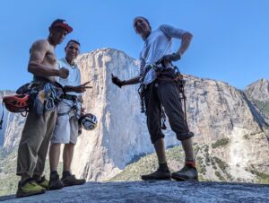 Yuji Hirayama Instagram - On the last day of the trip, we toasted at the Ahwahnee Hotel 🥂 to end the trip.
It was a trip with no plans, staying for 6 days and climbing for 6 days.
My body was sore all over, but I boarded the return flight ✈️.
It was a trip to recall various memories and rewrite them in the memories of the three of us.

Life may be like a moment.
Each person has the role of passing on the baton from their ancestors to future generations, and there are good old things in our own way.

It was a trip that made me want to talk about our legacy and history as much as possible.
The future should be decided by the young people who create the future to continue from us and we (old man) have to leave our wisdom behind.

Hans @hansflorine , who is active at 30 years 2 time old, is almost his birthday🥂🥂 cheers until we meet again 😆👍🍻
And to Johan @mus_johan , who came up with the idea for this trip, it was a great trip. Thank you 😊

旅の最終日、アワニーホテルで乾杯🥂、旅の締め。
6日滞在で6日登ると言う凄いノープランの旅。
身体はあちこち痛いまま、帰りのフライト✈️に乗る。
様々な記憶を思い出し、3人の記憶に再び綴る旅だった。

人生は一瞬のようなものかもしれませんね。
祖先から後世にバトンを繋ぐ役割を一人一人になっていて、古き良きものはそれなりに存在する。

自分達の遺産や歴史はできる限り語りたいと思う旅となった。
未来は未来を作る若者が判断すべきで、おじさん達は知恵を残していかなければ行けない。

還暦にして、アクティブなハンス @hansflorine 、もうすぐお誕生日ですね！
また会う日まで😆👍🍻
そして、この旅を発案してくれたヨハン @mus_johan 、最高の旅でした。ありがとう😊

@thenorthfacejp @thenorthface @thenorthface_climb 
@lasportivajp @beal.official @carbongrip @climbskinspain 
@basecamp_import @basecamp_hanno @basecamp_mgmt 
@yosemitenps @hansflorine @mus_johan 

#neverstopexploring #tnfathletes #tnfjp #ザノースフェイス #yosemitenationalpark #tradclimbing #フリークライミング