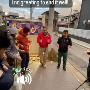 Yuji Hirayama Instagram - The first experience is big in the life.
We went to Futagoyama for 2 days.
And weather was really extreme.
Wet,windy and cold….
Even those I hope it was special days.
Thanks for choosing us for your unforgettable day🙏

人生で初めての経験は大きいです。
二子山に2日間行きました。
天気は本当にひどかったです。
雨、風、寒さ…。
それでも特別な日だったと思います。
忘れられない一日のために我々を選んでくださりありがとうございました🙏

1. Group shot in Futagoyama ✨✨🙌
2. Ladies on the way to go up Futagoyama⛰️
3. Boys on the to go Futagoyama⛰️
4. First experience at outdoor climbing @tristansummertime ✨✨
5. @projectsend.sg crew @akmal_aziz 🕶️ 
6. I’m on Karajisi 🦁
7. Show time is over 😆
8. Takarin @basecamp_kinshicho 🕺
9. @maechan82kgclimber bringing umbrella and smiles😆⛱️
10. “Ogano jime”Wrap up the first experience of outdoor climbing next week will go first outdoor bouldering experience 🌸✨🪨

@projectsend.sg 
@basecamp_mgmt 
@basecamp_iruma 
@basecamp_onlineshop 

#firstexperience #outdoorclimbing #singapore #mtfutago #neverstopexploring 
#tnfathletes 
#tnfjp 
#ザノースフェイス