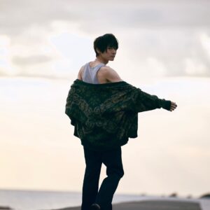 Yuki Furukawa Instagram - お知らせ

この度、株式会社ホリプロとの専属契約を終了し、退社する運びとなりました事をご報告させて頂きます。

14年間という長きに渡り、未熟だった私と真摯に向き合い、共に歩み支えてくださった事務所の皆様には心より感謝を申し上げます。

今後はフリーで活動し、俳優として新たな高みを目指して誠実に作品と向き合って行くとともに
様々なことにも挑戦していけるよう、日々精進していきたいと思います。

日頃より応援して頂いているファンの皆様、関係者の皆様には厚く御礼申し上げるとともに、今後とも変わらぬご指導並びにご支援賜りますよう、どうぞ宜しくお願い申し上げます。　　

2024 4.6
古川雄輝

I would like to inform that my contract with Horipro Co., Ltd. and myself, Yuki Furukawa, has ended and I am leaving the company.

I would like to continue to aim for new goals as an actor and work even harder. I am planning to work as freelance.

I would like to express my sincere gratitude to all the fans who have supported me and staff members of the industry.

2024 4.6
Yuki Furukawa

お問い合わせ/contact
https://yuki-furukawa.com
