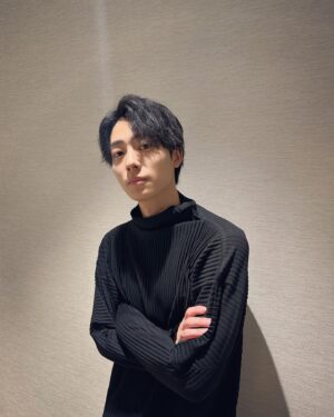 Yuki Inoue Instagram - ・
「花嫁未満エスケープ 完結編」
出演させて頂きます

今回僕が演じさせて頂くのはウェディングドレスデザイナー兼クチュリエとして働くシングルファザーです
今作からの新キャラクターという事で、新たな風を吹かすことができればなと思ってます！

2023年1月6日(金)から
テレビ東京 毎週金曜深夜0時52分〜放送　全4話

是非よろしくお願いします

#花嫁未満エスケープ