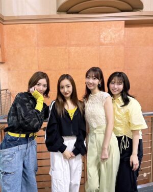 Yuki Kashiwagi Instagram - 𓂃𓊝𓄹𓄺

明日の夜6:30から！
(一部地域は7:00〜)

【それSnow Manにやらせて下さい】

ダンス即興完コピバトル❤️‍🔥
ともちんさん、ゆいはん、珠理奈と
元AKB48チームとして出させていただいてます☺️🤍

ダンスが苦手なのでとても緊張しましたが
よかったらぜひご覧くださいませ〜🎈💃

#それスノ