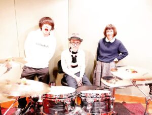 Yukihiro Takahashi Instagram - 本当に久しぶりにター坊(大貫たえこさん)の曲のドラム、懐かしかった。この感じ、この感じは幸宏さんしか出せないなんて言われたら天にものぼる気分(大袈裟)嬉しかった！

#おおぬきたえこ 
#drums 
#ドラム式洗濯機