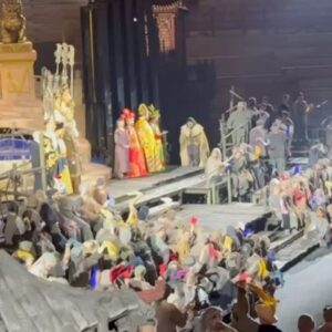 Yusif Eyvazov Instagram - Night I will never forget ❤️ @arenadiverona ❤️ 🇮🇹 
@ekaterina7semenchuk @mariangelasicilia @saadatismayilova @dariarybak 

Незабываемый спектакль в @arenadiverona ❤️ 

#yusif #yusifeyvazov #arenadiverona #turandot #puccini #nessundorma #юсиф #юсифэйвазов #италия #верона #турандот