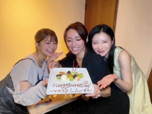 Yuu Tejima Instagram - #お誕生日　#おめでとう　　
#ゆしん　#矢口真里　
#笑い合えるって最高 #🫶　#写真バージョン