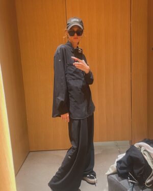 Yuval Scharf Instagram - 🪞🪄
