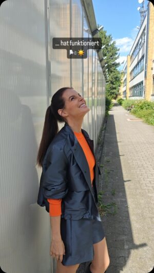 Yvonne Catterfeld Instagram - Und manche Wünsche gehen doch in Erfüllung ☀️ Hallo Sonne, hallo Sommer :) #wolkenweiterschieben #sommer #move