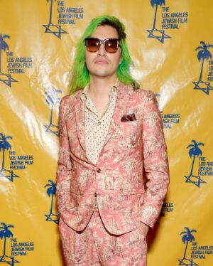 Zach Villa Instagram - @gunsandmosesmovie premiere…& then shawarma after?? ✨ 

Yes I still do movie things. 🍿 Had clearly no fun at all supporting this great film. Congrats to all involved, it truly takes an entire village and this one came out fantastic. Ty to @accidentaltalmudist @ninabeth13 shannsmak @leebroda @aimeeschoof @alotlikenat for having me on this. 

Ty
@lajewishfilmfestival 
@intrinsicvaluefilms 
@lbentertainment.co 

Standing w giants:
@markfeuerstein @neal_mcdonough @dermotmulroney @mrchristopherlloyd @edwardquinn @gene_freeman @cheriealexandra @alonatal @mercedesmason @dontpanicmassi @brielleangelique @jujubrenerofficial @milabrenerofficial