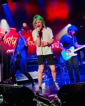 Zach Villa Instagram - VIPER🐍RM RECAP 5.10.24 swipe to the end for ⁉️

Thank you so much for making this such an amazing night. We did that Los Angeles. We fought together, we cried together, and we decided to keep going. Tomorrow and tomorrow and tomorrow…

Shoutout to @dirtymondays @theviperroom @stfsings @paolo_casartelli and @tommyisblack for putting this all together. 

Shoutout to my amazing band @glowandthedark @dma_ii_ @robnagelhout @seebyshreds for throwing down and taking no prisoners. 

Shout out to my amazing team and friends. I love you. 

Shoutout to my incredible fans and anyone who this music touches. We found each other and we’re together now. Love you 💚💚💚

run it up. On to the next.