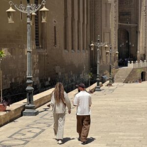 Zainab Johnson Instagram - My first time in Cairo- I came I saw I dumped…literally 🤭 

1. Thank you @kotn for the dope experience
2. Pyramids of Giza
3. Visiting Islamic Cairo 📸: @arthursjames 
4. The Set (Citadel football field)
5. Sunset on The Nile 
6. Cafe in Zamalek
7. Spice dealer at Khan el-Khalili 
8. Mosque entryway
9. Fifty Shades of Grey Zamalek
10. Egyptian Mango Juice 😋
11. Modesty Z 
12. Bread is Life
13. Three comedians walk into a mosque
14. Sphinx
15. Felucca ride on The Nile…
16. Alhamdulilah 
17. The cure.

#egypt #travel #experience #comedy #zainab #life #fashion