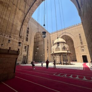 Zainab Johnson Instagram - My first time in Cairo- I came I saw I dumped…literally 🤭 

1. Thank you @kotn for the dope experience
2. Pyramids of Giza
3. Visiting Islamic Cairo 📸: @arthursjames 
4. The Set (Citadel football field)
5. Sunset on The Nile 
6. Cafe in Zamalek
7. Spice dealer at Khan el-Khalili 
8. Mosque entryway
9. Fifty Shades of Grey Zamalek
10. Egyptian Mango Juice 😋
11. Modesty Z 
12. Bread is Life
13. Three comedians walk into a mosque
14. Sphinx
15. Felucca ride on The Nile…
16. Alhamdulilah 
17. The cure.

#egypt #travel #experience #comedy #zainab #life #fashion