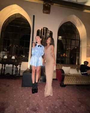 Zaria Instagram - Wonderin if @myleshendrik takes a picture while you tell a @prettylittleliars a secret if it makes friends??? @kaytranada 

👗 : @normakamali @lidowarchive 👠 @bottegavenetaworld