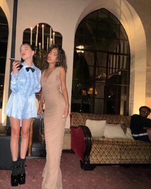 Zaria Instagram - Wonderin if @myleshendrik takes a picture while you tell a @prettylittleliars a secret if it makes friends??? @kaytranada 

👗 : @normakamali @lidowarchive 👠 @bottegavenetaworld