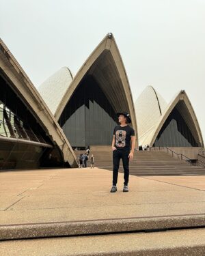 Zé Amaro Instagram - Obrigado Comunidade Portuguesa na Austrália, que honra, que privilégio, vocês são incríveis, estão no meu coração…
Até sempre ❤️‍🔥
.
.
Próximos shows🤠⤵️

22 DEZ - Ev CORPORATIVO

29 DEZ - Ev CORPORATIVO

31 DEZ - Narcisu’s Eventos ❗️ESGOTADO❗️ 

31 DEZ - ❗️AO VIVO EM FAFE❗️

16 MAR - COLISEU LISBOA 
https://coliseulisboa.bol.pt/Comprar/Bilhetes/130335-

#tour15anos #zéamaro #australia #portuguesespelomundo #zeamarotour #zeamaro #meucoracaodecowboyapaixonado #casinha #casinhabranca #cowboy #festadecowboy #aluatueeu #cowboyappaixonado #aminhaestrada
#emirates #airbusa380 #australia #porto #lisboa #dubai #sydney #wollongong #perth #melbourne