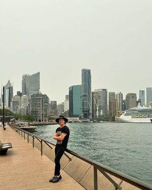 Zé Amaro Instagram - Obrigado Comunidade Portuguesa na Austrália, que honra, que privilégio, vocês são incríveis, estão no meu coração…
Até sempre ❤️‍🔥
.
.
Próximos shows🤠⤵️

22 DEZ - Ev CORPORATIVO

29 DEZ - Ev CORPORATIVO

31 DEZ - Narcisu’s Eventos ❗️ESGOTADO❗️ 

31 DEZ - ❗️AO VIVO EM FAFE❗️

16 MAR - COLISEU LISBOA 
https://coliseulisboa.bol.pt/Comprar/Bilhetes/130335-

#tour15anos #zéamaro #australia #portuguesespelomundo #zeamarotour #zeamaro #meucoracaodecowboyapaixonado #casinha #casinhabranca #cowboy #festadecowboy #aluatueeu #cowboyappaixonado #aminhaestrada
#emirates #airbusa380 #australia #porto #lisboa #dubai #sydney #wollongong #perth #melbourne