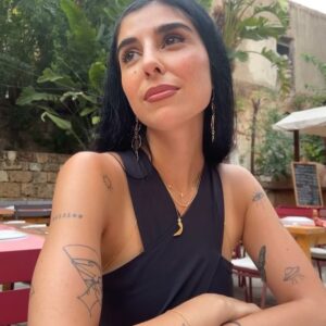Zeina Makki Instagram - Everything about this 🌸 🎶💗🌜