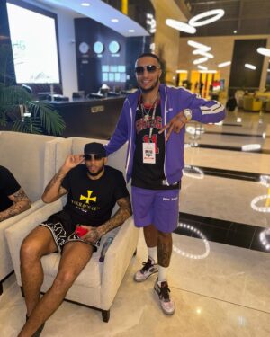 Zelfa Barrett Instagram - Quick Trip For Bros Fight 24hr Turn Over ✈️🇬🇧-🇸🇦 In And Out 🥷🏾