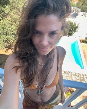 Zeynep Özder Instagram - 🤎🧡🤎 #leros #greece #2024summer
