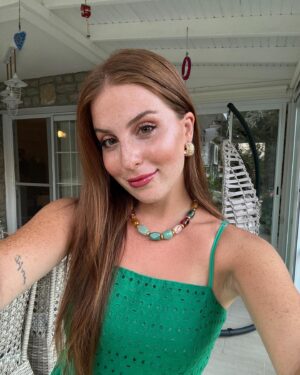 Zeynep Özkaya Instagram - Tam anlamıyla su kuşu olduğum bir tatildi🧜🏻‍♀️ Datça’nın ulaşımı bir tık zor ama gidince denizine ve doğasına aşık oluyorsunuz🫠🩵🌾