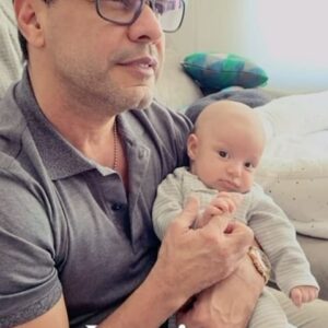 Zezé di Camargo Instagram - Hoje é aniversário do nosso pequeno príncipe Joaquim. Que privilégio acompanhar a sua infância e ver você crescer. Ah como eu te amo, meu pequeno! Que Deus te abençoe imensamente e te proteja todos os dias da sua vida!