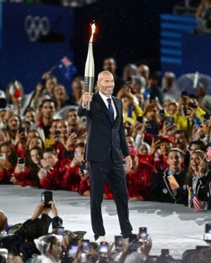Zinédine Zidane Instagram - Moment magique et inoubliable ✨
Merci ! 🇫🇷
#Paris2024 #tonyestanguet