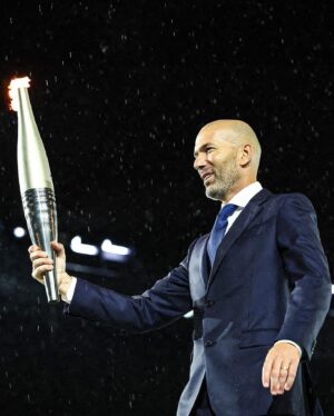 Zinédine Zidane Instagram - Moment magique et inoubliable ✨
Merci ! 🇫🇷
#Paris2024 #tonyestanguet