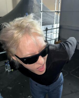 Zion.T Instagram - 많은 사람들 생일 축하해줘서 고마워서 울었다