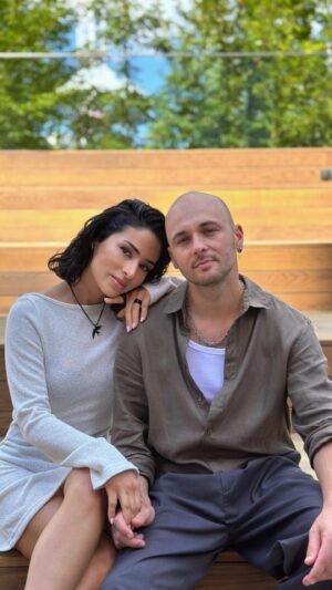 Zlata Ognevich Instagram - Ти в моїх думках, ти цілодобово там 💭♥️ 

#ZlataOgnevich #МаксимБородін #безтебе #українськамузика