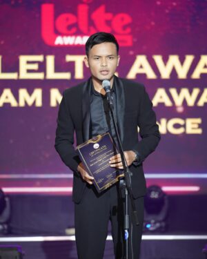 Zorema Khiangte Instagram - Lei ropuina leh chawimawina te hi a hlu thin hle mai…he khawvel in a pek theih chawimawina mah hetiang taka hlu a nih chuan..Vana chawimawina chu eng ang tak a hlu ni ang maw…hrefiah ngat ila chuan engkim ai hian kan buaipui hian ka ring a ni…

“Vânram chu lova ro phûm rûk ang a ni; chu chu miin a hmu a, a chhilh leh a, lâwm êm êmin a kal a, a neih zawng zawng a va hralh a,lo chu a lei ta a. -Mat 13:44
Suit mawi tak min thuisaktu : @buanga.chhangte_official 

Set design by @vavoo_interior & @j.and.j_homespace 

Kan lan that loh hlau a uluk taka min cheimawi tu @tetei_renthlei_jovashamakeover