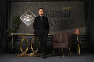 Zorema Khiangte Instagram - 8th Annual Thazual Award 2022

Wardrobe : @teremiralte_tr 

Photography : @jeremy.hauhnar 

Set designer: @rinenga044 

Set Props: @js_home_interiors