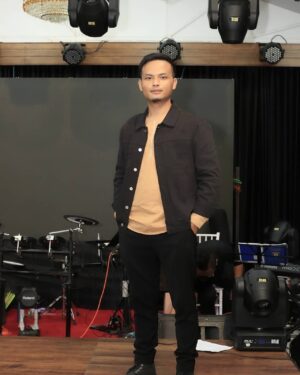 Zorema Khiangte Instagram - #charity 
#myanmar 
#gospel 
#concert 
Midang tana Luangchhuak zawng zawng te Lalpan malsawm che u rawh se🙏