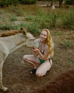 iO Tillett Wright Instagram - It’s a tough time to enjoy oneself, but we are of no use worn to the bone. Went to paradise to rejuvenate the soul. I’m so grateful I can. 

All photos by @magdawosinskastudio