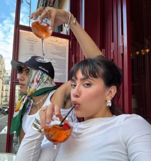 kemio Instagram - A month in Paris ･:* .\(( °ω° ))/.: 1ヶ月パリ楽しかった💙  merci beaucoup @airbnb for making my summer special!!
