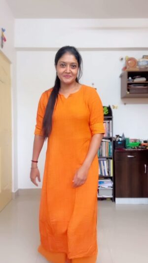 kruttika ravindra Instagram - 😊 
•
•
#reels #reelitfeelit #reelsinstagram #instagood #instadaily #instalike #likeforlikes #follow #dance #love #trendingreels #india #life #beautiful #happy #viral #reelsvideo #kannadamusically #tamil #song #video