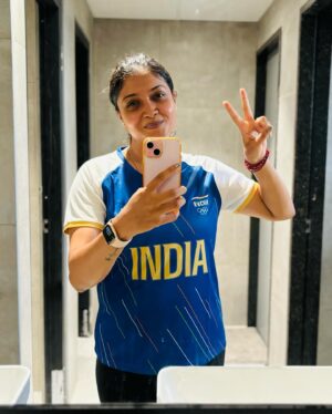kruttika ravindra Instagram - One jersey and crores together emotions ♥️ 
All the best champions.. ♥️ #indiainolympics 2024.. 😊
ನಾನು ಹೆಮ್ಮೆಯ ಭಾರತೀಯಳು ♥️
•
•
#kruttikaravindra #india #instagram #sport #instagood #likeforlikes #olympics #parisolympics #life #proud #me #happy #beauty #viral #reels