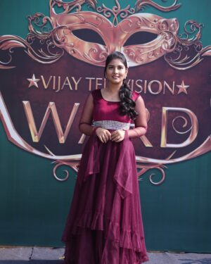 sathya sai krishnan Instagram - 🤍Happy to be a part of vijayawards✨

📸 @h_a_r_i_s_.c 

#vijayawards #vijaytelevision #pandianstores #ps2 #pandianstores2 #serial #vijaytvserial #awardsnight #enjoy #happy #insta #instagram #viral #trending #actress #actresslifestyle #actresslife🎥 #likes #hitlike