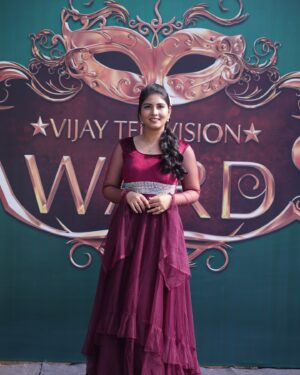 sathya sai krishnan Instagram - 🤍Happy to be a part of vijayawards✨

📸 @h_a_r_i_s_.c 

#vijayawards #vijaytelevision #pandianstores #ps2 #pandianstores2 #serial #vijaytvserial #awardsnight #enjoy #happy #insta #instagram #viral #trending #actress #actresslifestyle #actresslife🎥 #likes #hitlike