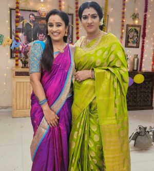 vj Santhiya Instagram - My marumagal darling sandhya.shoot mode #serial #shakthivel #marumagal #sarees #love #happy 🥰