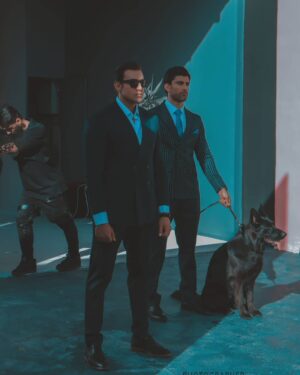 فربد بختیاروند Instagram - سلام به همه ی مستراستایلی ها🕶️
___________
کار گروه دوم به اتمام رسید به زودی خروجی های پروژه جدید کمپانی مستراستایل را برای شما در اینستاگرام و سایت به نمایش میزاریم 🖤
___________

عزیزانی که قصد ثبت نام برای شرکت در دوره جدید اموزشی را دارن شماره تماس خودشون برای همین پیج دایرکت کنن یا به سایت ما مراجع کنند، 💣
____________

یاداوری کنم که مستراستایل فقط اژانس مدلینگ نیست، شما لایف استایل زندگیتون  و نگرشتون تغییر میکنه و میتونید در همه مراحل زندگی پیشرفت داشته باشید♠️
____________

عزیزان و برندهایی هم که قصد تبلیغات و اسپانسرینگ مجموعه ما را دارن، میتونن با پیج کاری خودشون به همین صفحه دایرکت بدن ✔️
___________

وب سایت
Mrstyle.net 

_____________
#gentlemanstyle
#modelingagency #fashion #mr_style_ir #mrstyleir #streetphotography #mensfashion #fashionmodeling #classicstyle #gangsta