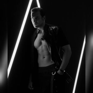 فربد بختیاروند Instagram - Backstage Photos
Modeling Agency 
____________________
Mr style ir...
_______________

ممنون از همه کسانی که کنار ما بودن و هستن.
______________________________
  در حال حاضر فقط در تهران هستیم، به زودی در همه جای ایران هستیم، و شهرهای بزرگ را برای اموزش پوشش میدیم که علاقمندان بتونن در هرجای ایران به صورت کاملا اصولی و بین‌المللی اموزش های لازم را ببینن و با پرتفولیو حرفه ای وارد این حرفه بشن و عضوی از خانواده بزرگ ما باشن،
_________________________________
برای کسب اطلاعات بیشتر

09190310080 واتساپ

و یا به سایت
Mrstyle.net

_________________________________

#مدلینگ #ایران #آموزش #کلاس_استایلینگ #مستراستایل #اولین‌بار #پرتفولیو #ذهن_ثروتمند
#styleformen #fashionvideo #modeling #model #BACKSTAGE #gentlemanstyle #farbodbakhtiyarvand #hotmodel #energyhealing