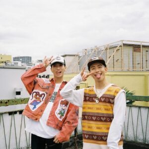 百足 Instagram - 明日 20:00 『Eyes on me』
$HORI WINBOY & 百足
MV公開🔥🔥🔥🔥

Dir by @rengomi124