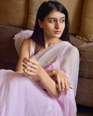 Aadhya Anand Instagram - Draping you in my dreams🪽

Photography - @priyyaa100 
Edited by - @omkarnaik.in 

#aadhyaanand #aadhya_anand #ganeshchaturthi #sareelook #indiantraditional #bollywood