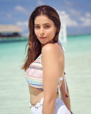Aamna Sharif Instagram - You are all the ways my soul likes to dream 🤍🧜‍♀️