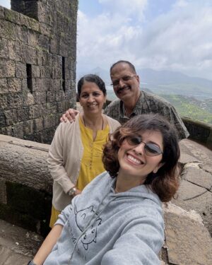 Abhidnya Bhave Instagram - Happiness is a small staycation with your parents,
Happiness is exploring the world with those who got you to this world!!
Happiness is taking out time especially for them, because your time is their happiness❤️
In this materialistic world , lucky are those who know happiness is AAI BABA❤️. If this post has reached you it’s a sign from the universe to tell your parents that you love them!!

Thank you @chavni.lohagad for the most amazing staycation!!!