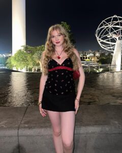 Actress Abigail Zoe Lewis HD Photos and Wallpapers September 2024