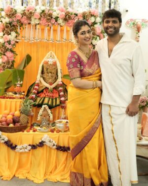 Aditi Prabhudeva Instagram - ಎಲ್ಲರಿಗೂ ವರಮಹಾಲಕ್ಷ್ಮಿ ಹಬ್ಬದ ಶುಭಾಶಯಗಳು💐🌷⚘️